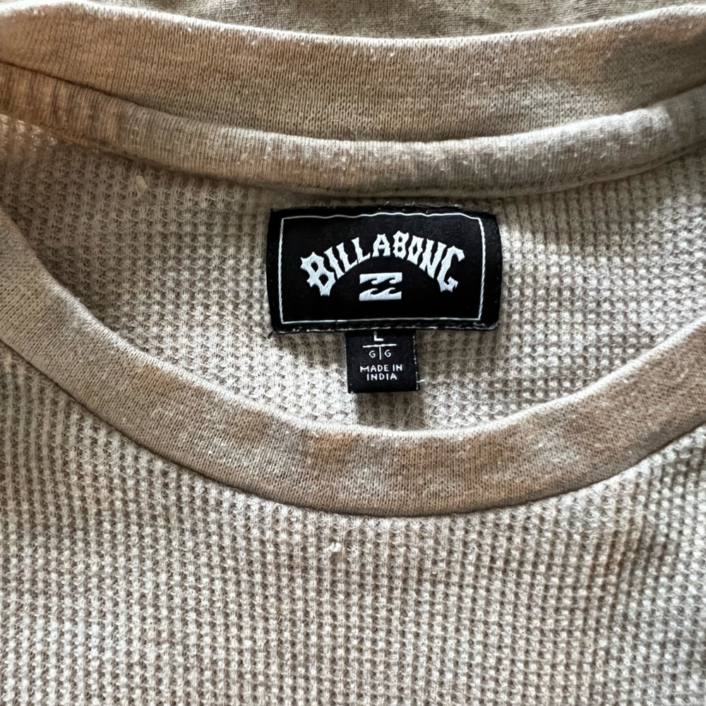 Billabong long sleeve sweater